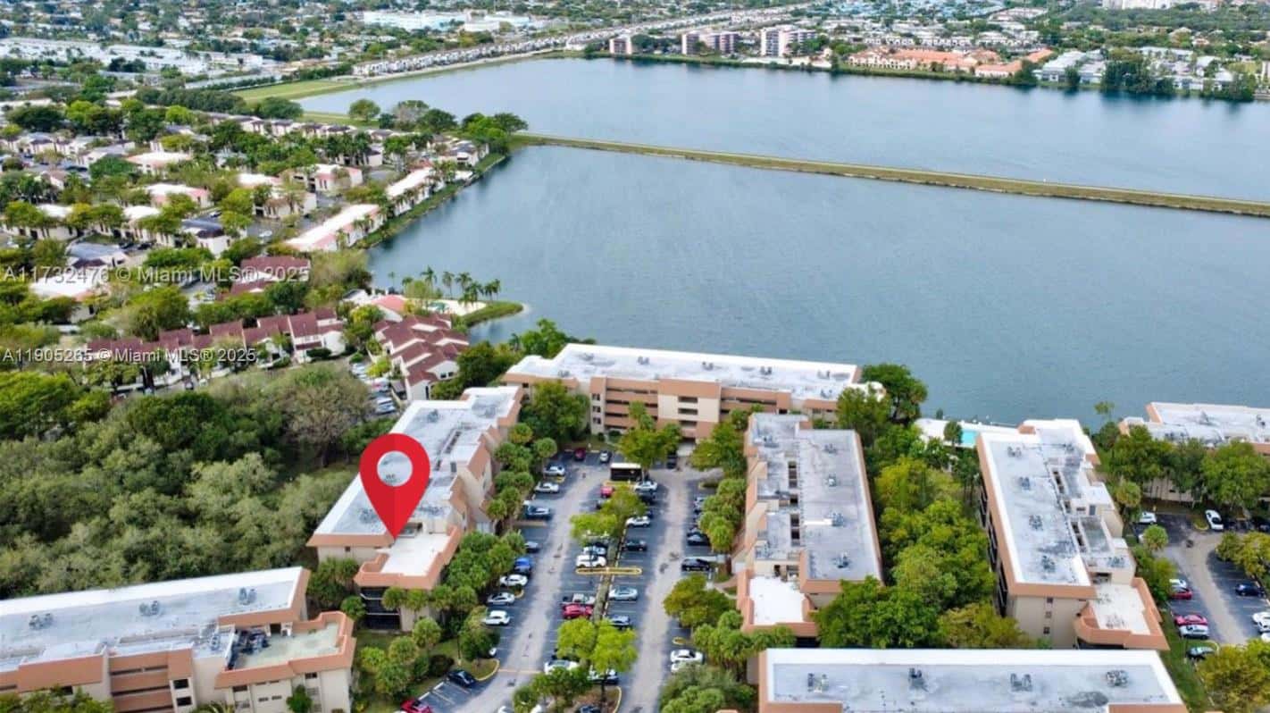 461 Ives Dairy Rd # 2, Miami FL 33179