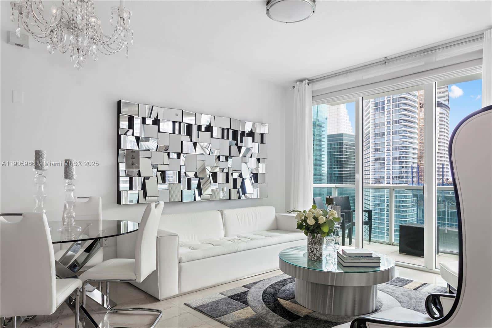 31 SE 5th St # 4018, Miami FL 33131