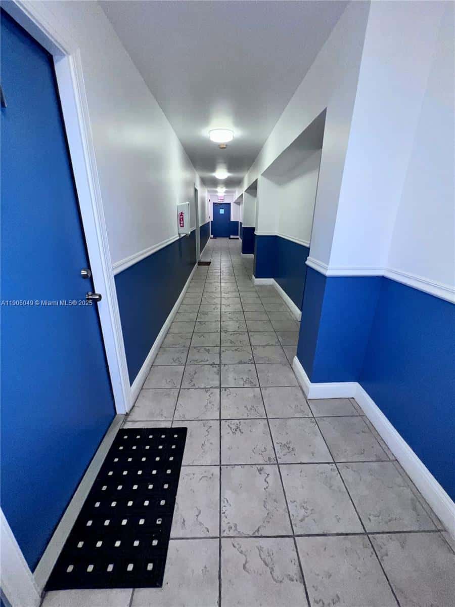 12290 NE 11th Ct # 305, North Miami FL 33161