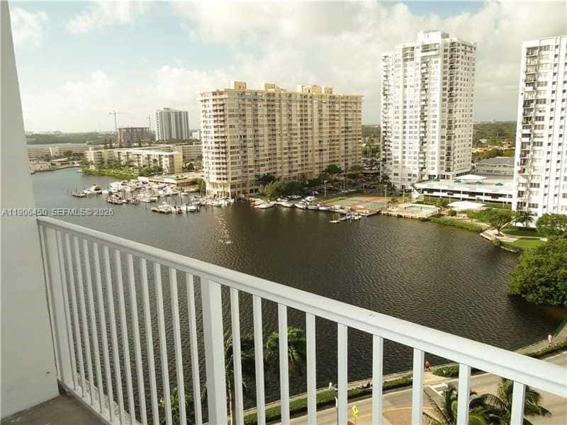 2801 NE 183rd St # 1411W, Aventura FL 33160