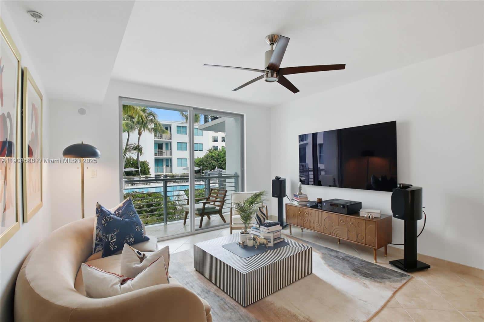 110 Washington Ave # 2420, Miami Beach FL 33139