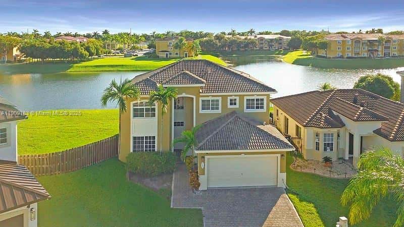 21031 SW 88 ct, Cutler Bay FL 33189