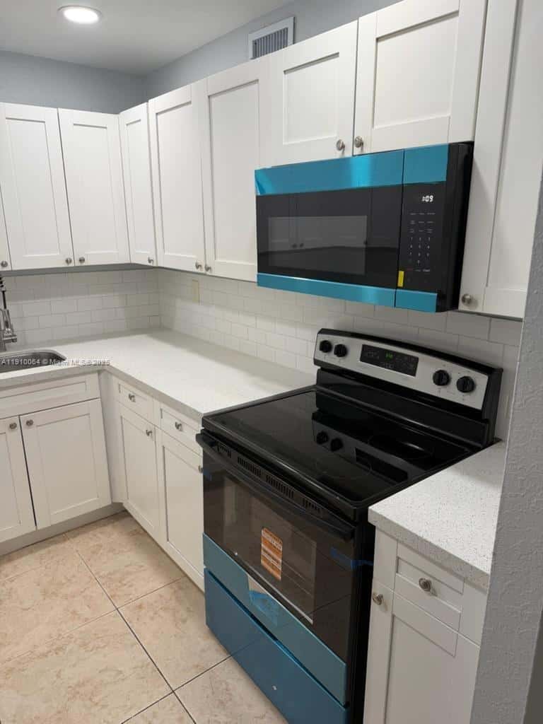1805 W 56th St # 412, Hialeah FL 33012
