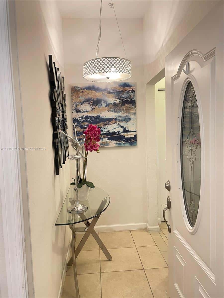 27563 SW 139th Psge # B, Homestead FL 33032