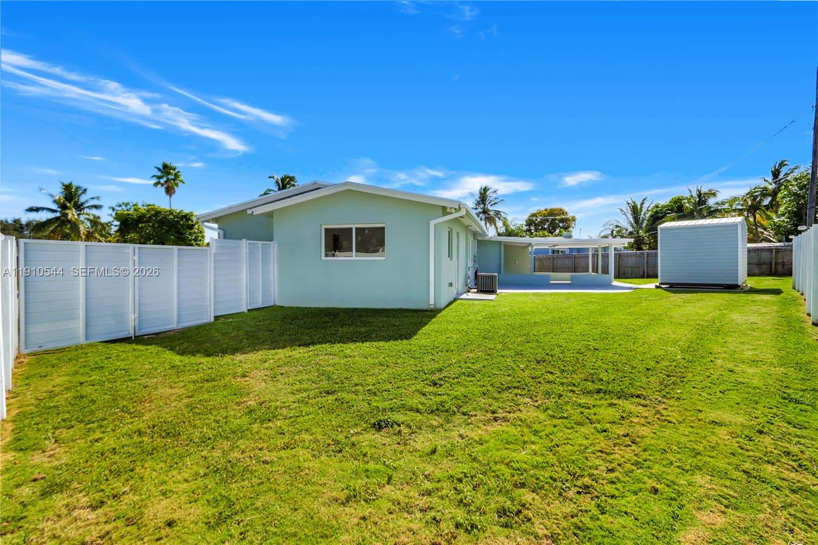 9851 Jamaica Dr, Cutler Bay FL 33189