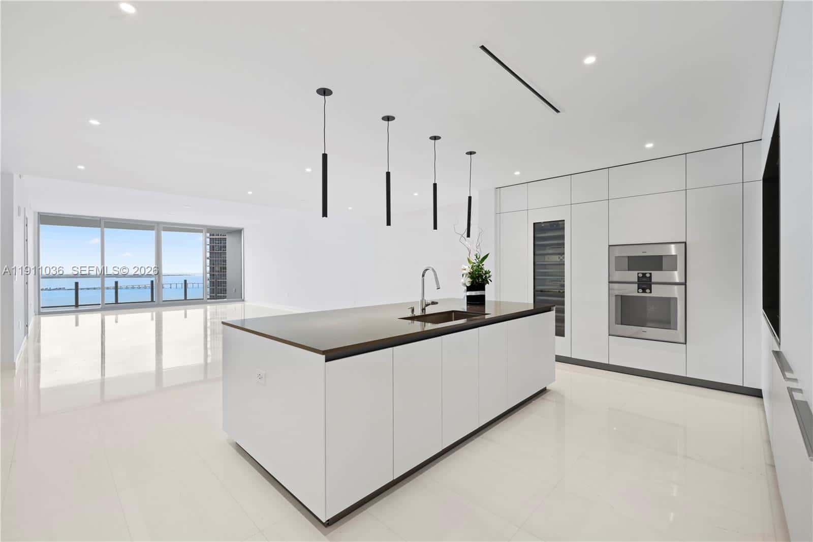 300 Biscayne Blvd Way # 3404, Miami FL 33131