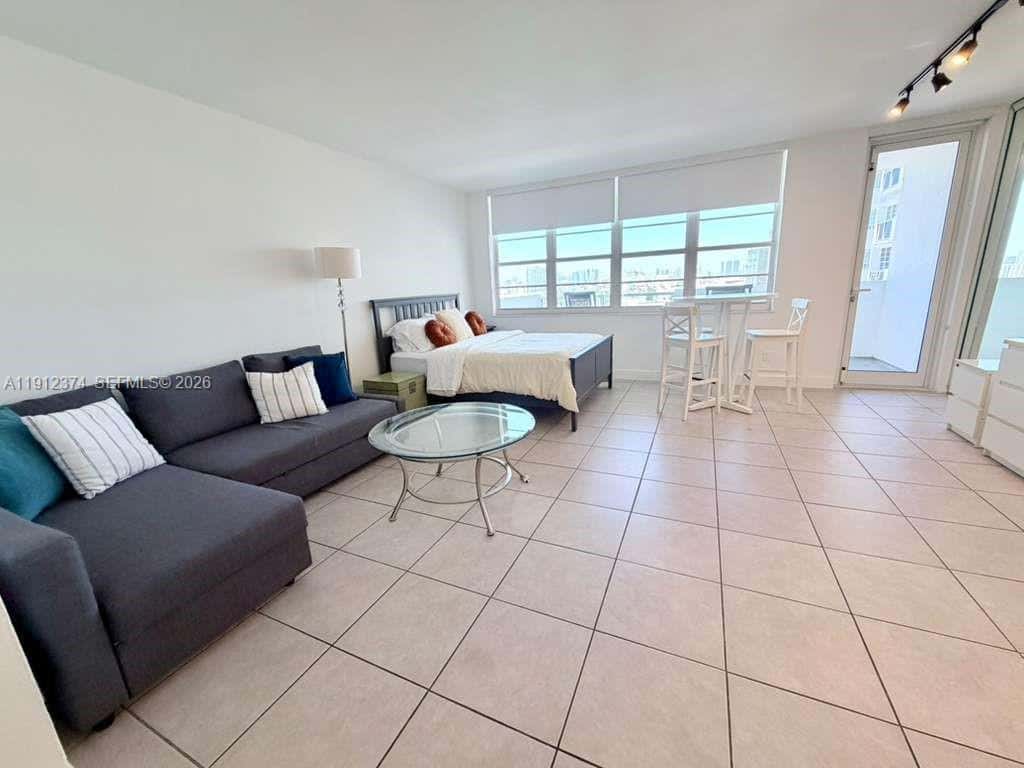 100 Lincoln Rd # 1220, Miami Beach FL 33139