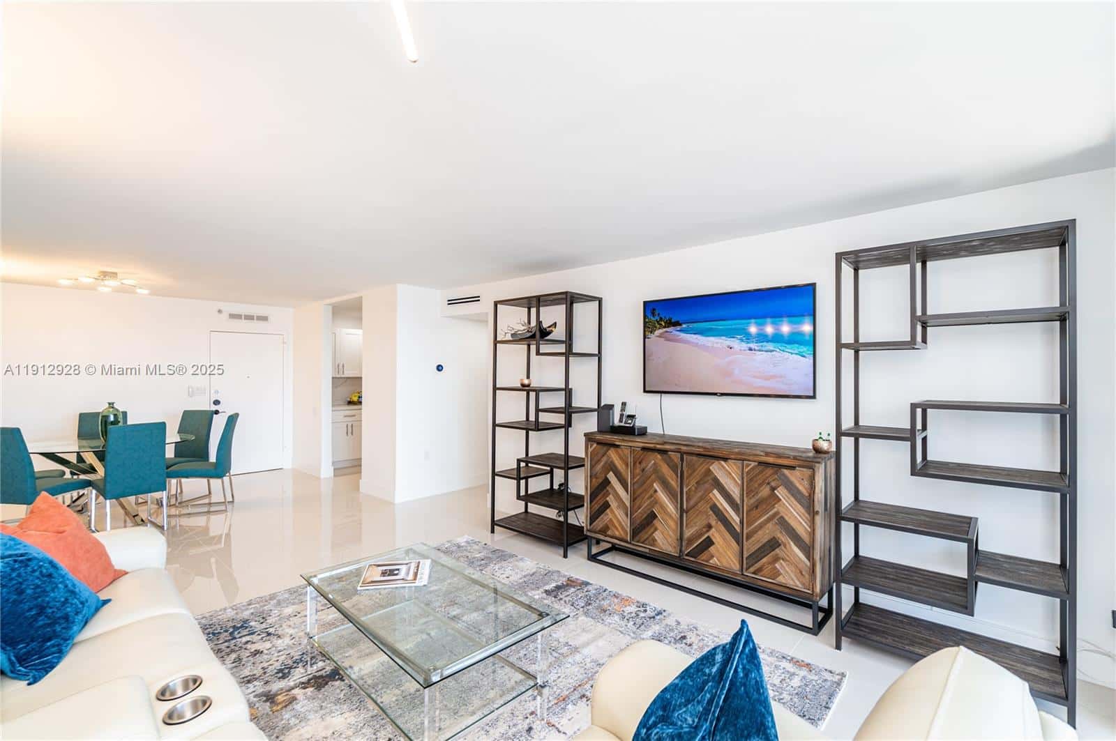 2780 NE 183rd St # 2014, Aventura FL 33160