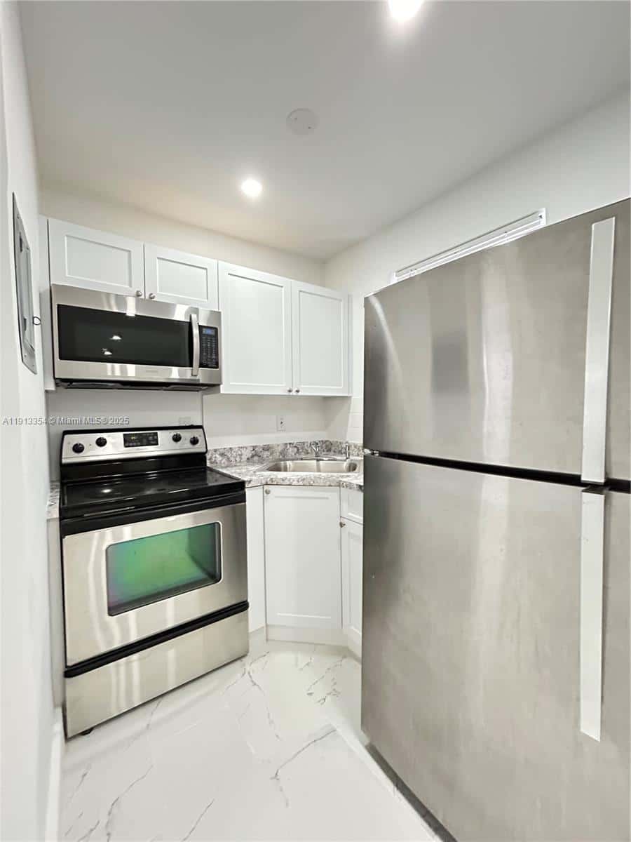 6950 NW 8th Ave # 3, Miami FL 33150