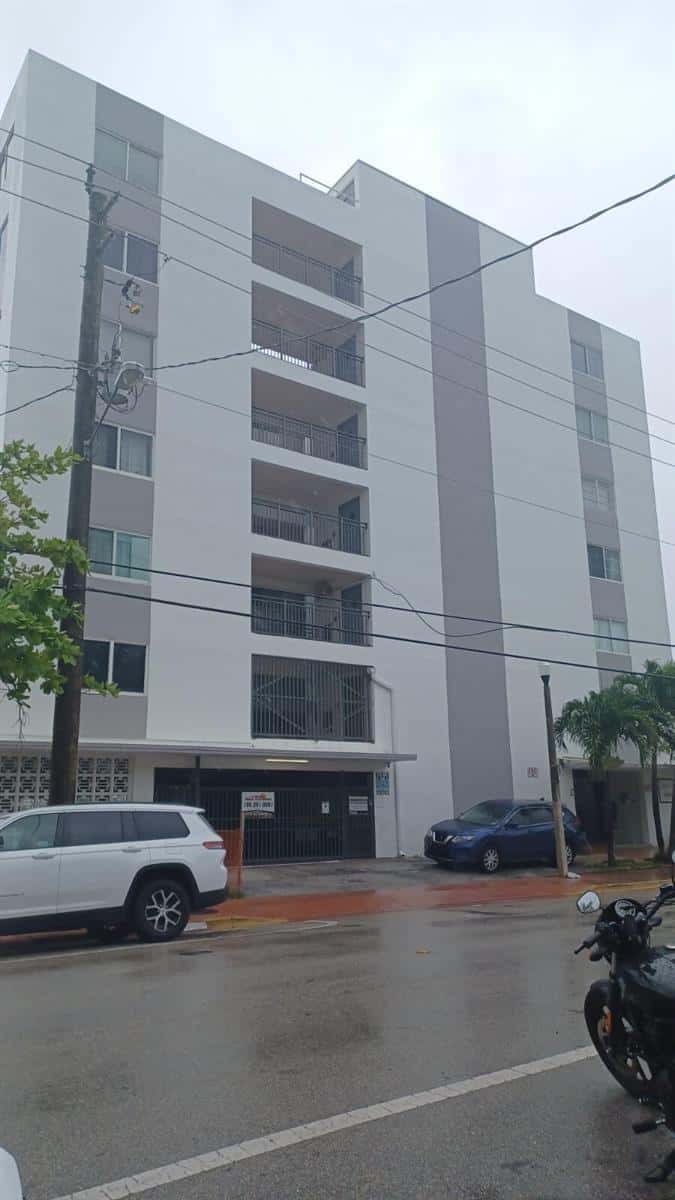 8001 N Crespi Boulevard # 2c, Miami Beach FL 33141
