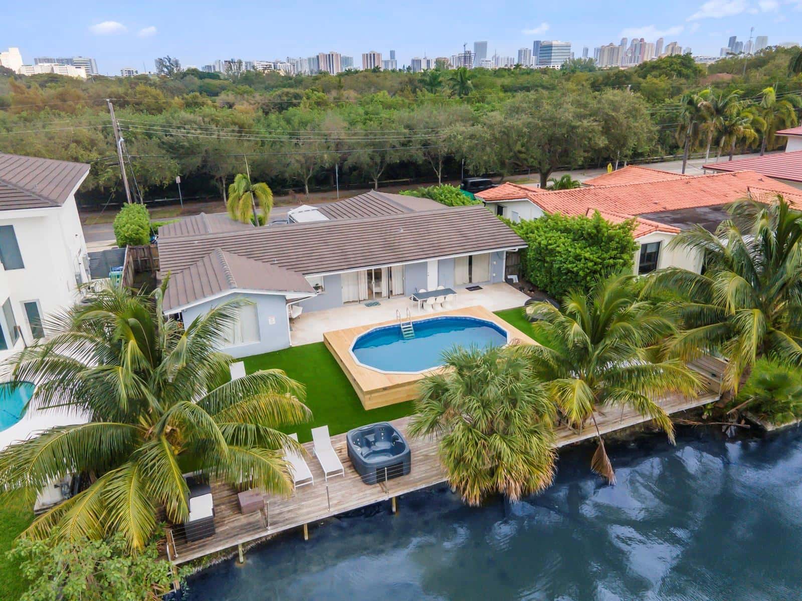 20730 NE 23rd Avenue, Miami FL 33180