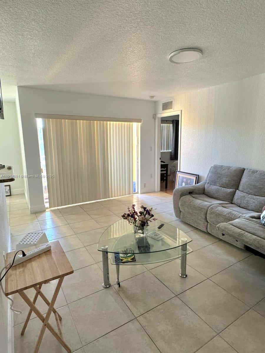 21130 SW 87th Ave # 203, Cutler Bay FL 33189
