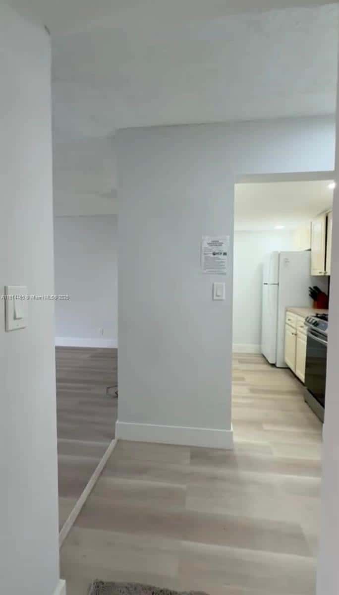 17901 NW 68 Ave # 205, Hialeah FL 33015