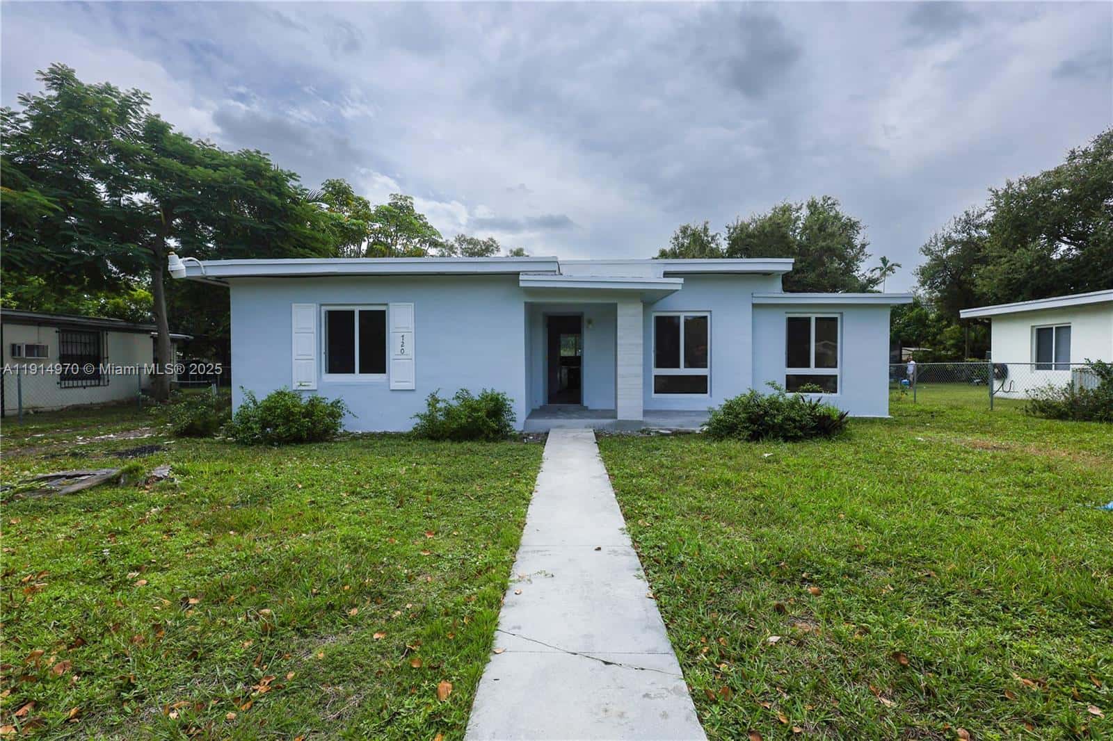 720 NE 143rd St, North Miami FL 33161