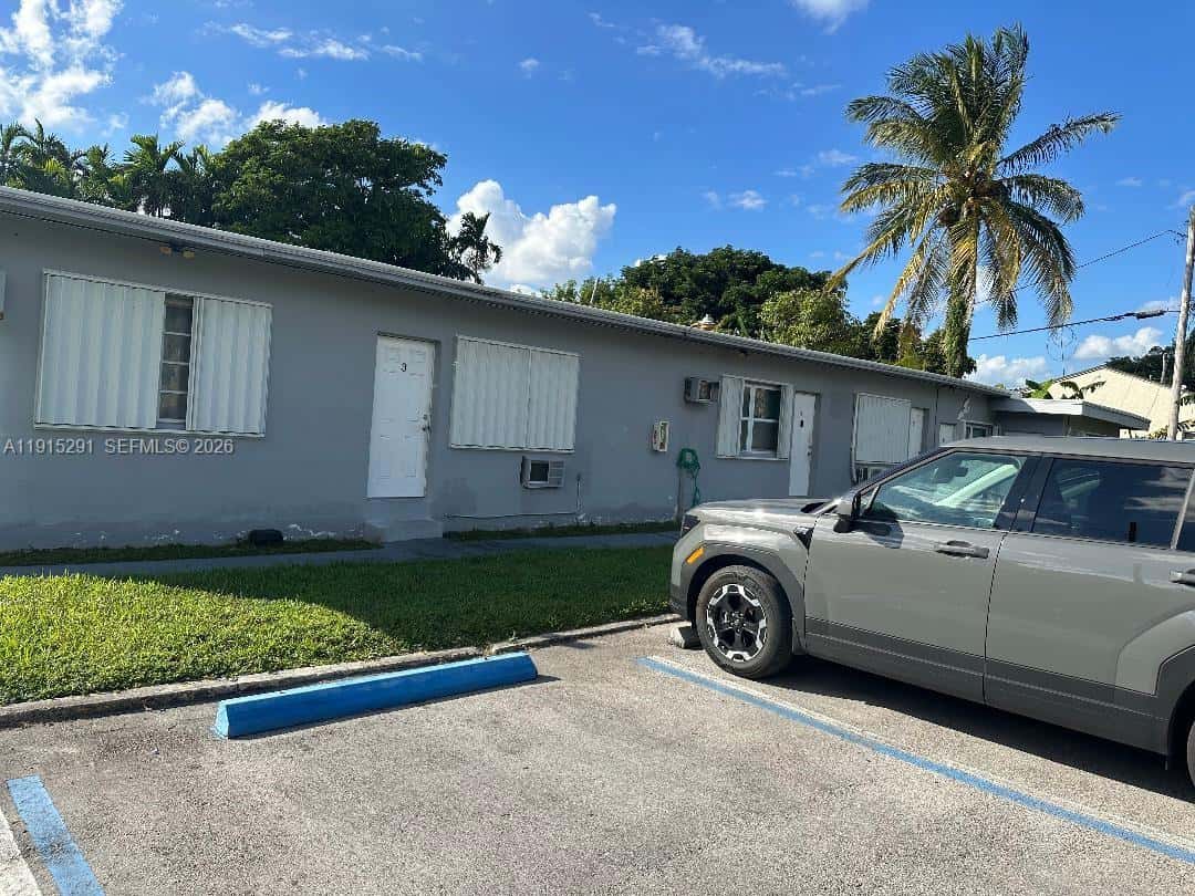 1293 NE 109th St # 3, Miami FL 33161