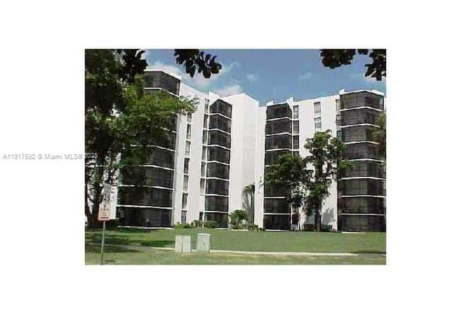 3475 N Country Club Dr # 514, Aventura FL 33180