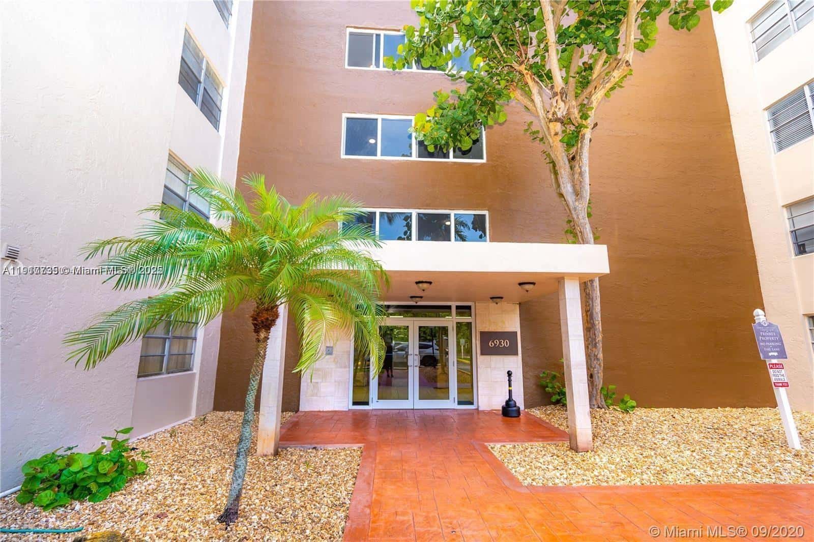 6930 Miami Gardens Dr # 410, Hialeah FL 33015