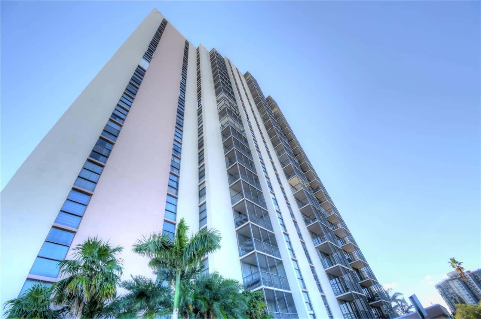20301 W Country Club Drive # 930, Aventura FL 33180