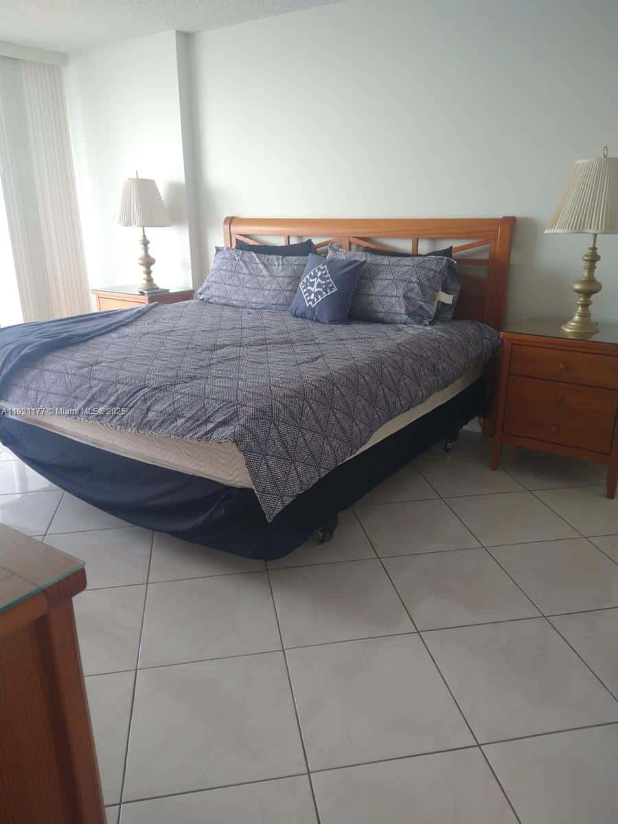 9341 SE Collins Ave # 303, Surfside FL 33154