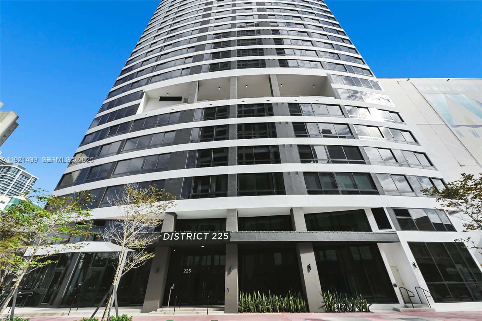 225 N Miami Avenue # 901, Miami FL 33128