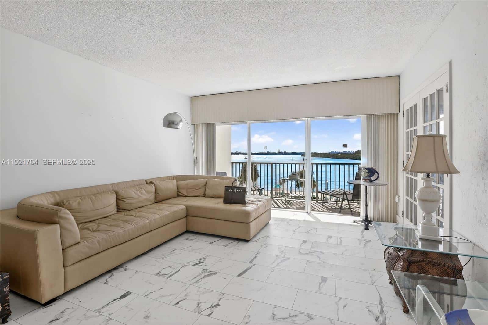300 Bayview Dr # 308, Sunny Isles Beach FL 33160