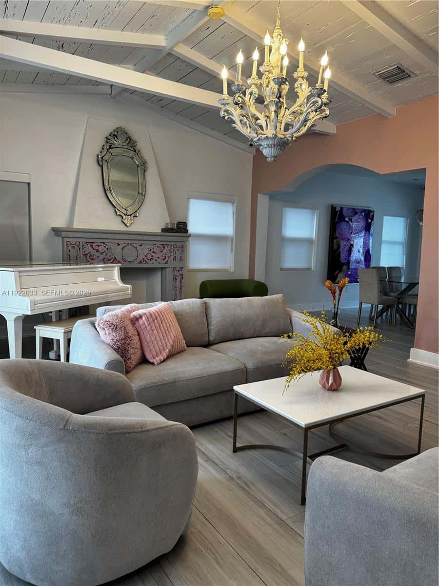 3470 Sheridan Ave, Miami Beach FL 33140