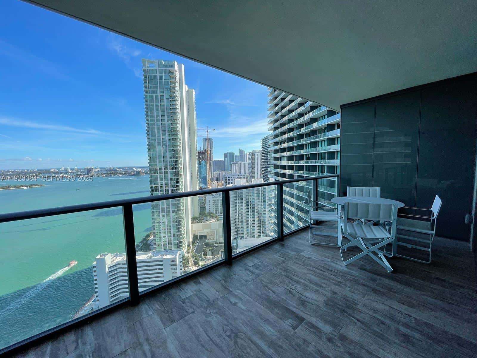 650 NE 32nd St # 3005, Miami FL 33137