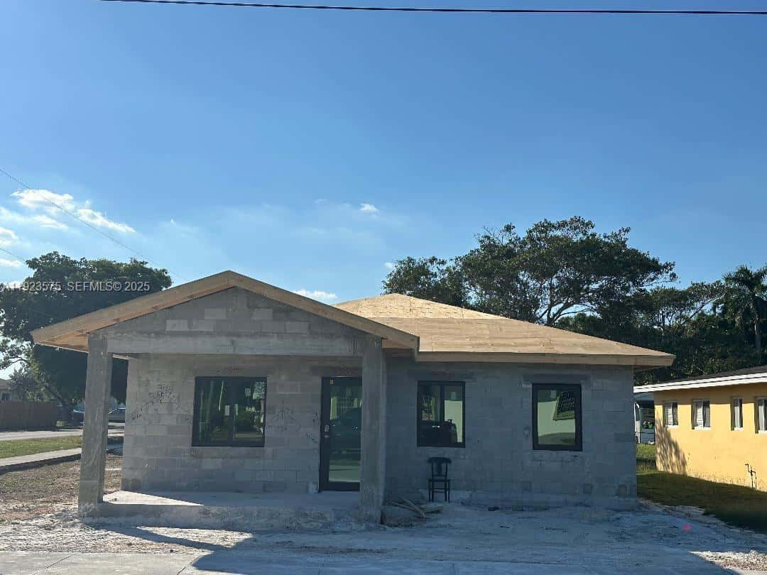 580 SW 10th Ave, Homestead FL 33030