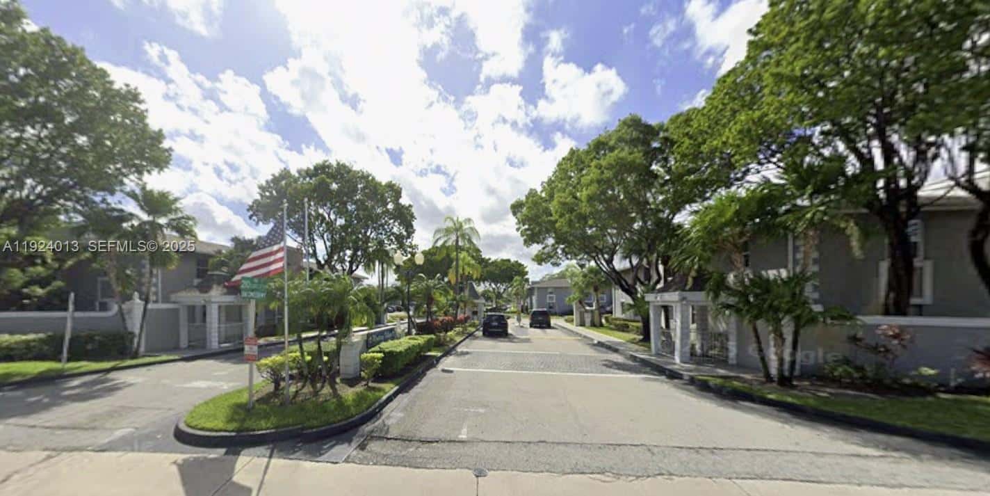 464 NE 210th Cir Ter # 10A, Miami FL 33179