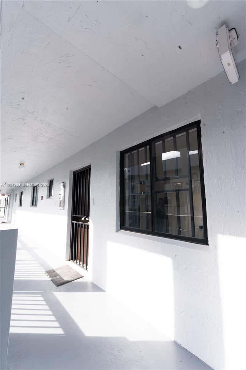 5300 W 21st Ct # 311, Hialeah FL 33016