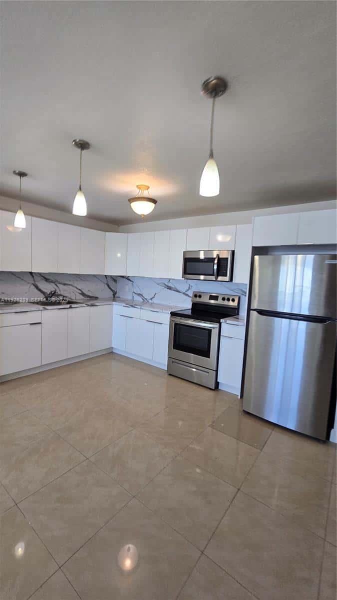 14830 Naranja Lakes Blvd, Homestead FL 33032