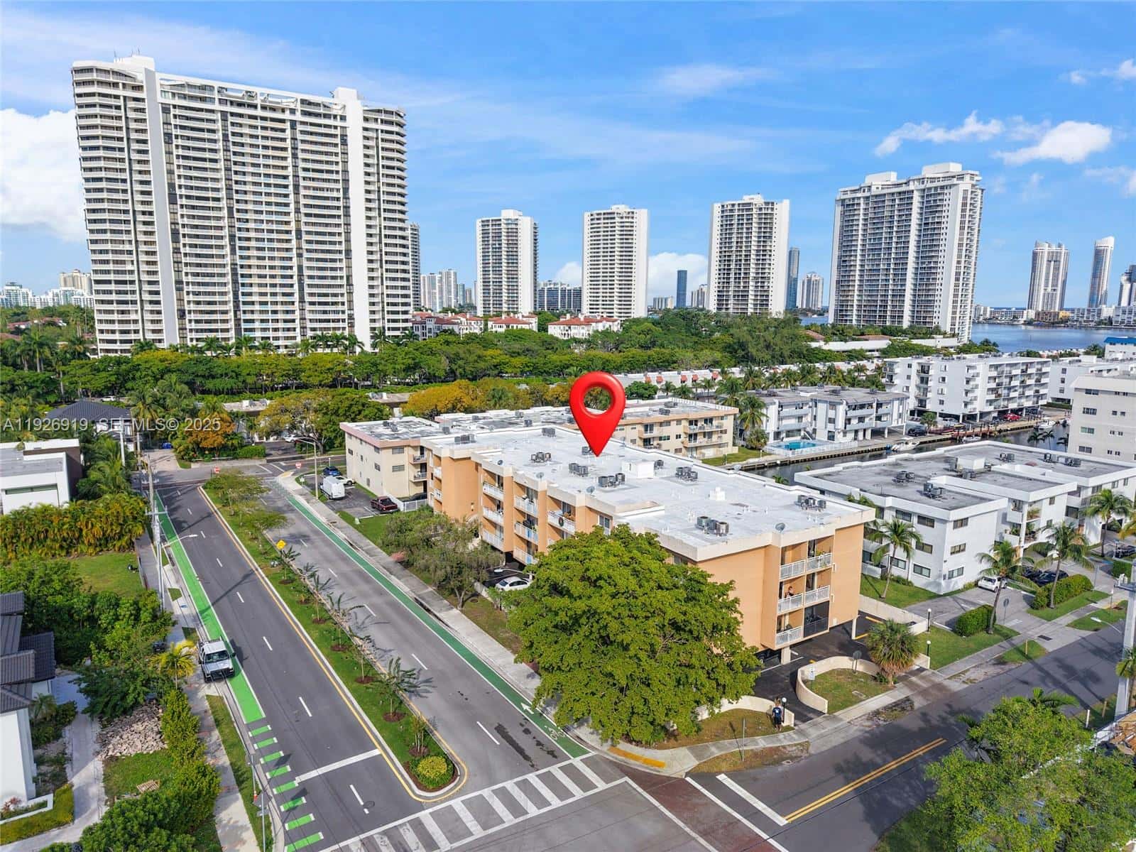 17051 NE 35th Ave # 301, North Miami Beach FL 33160