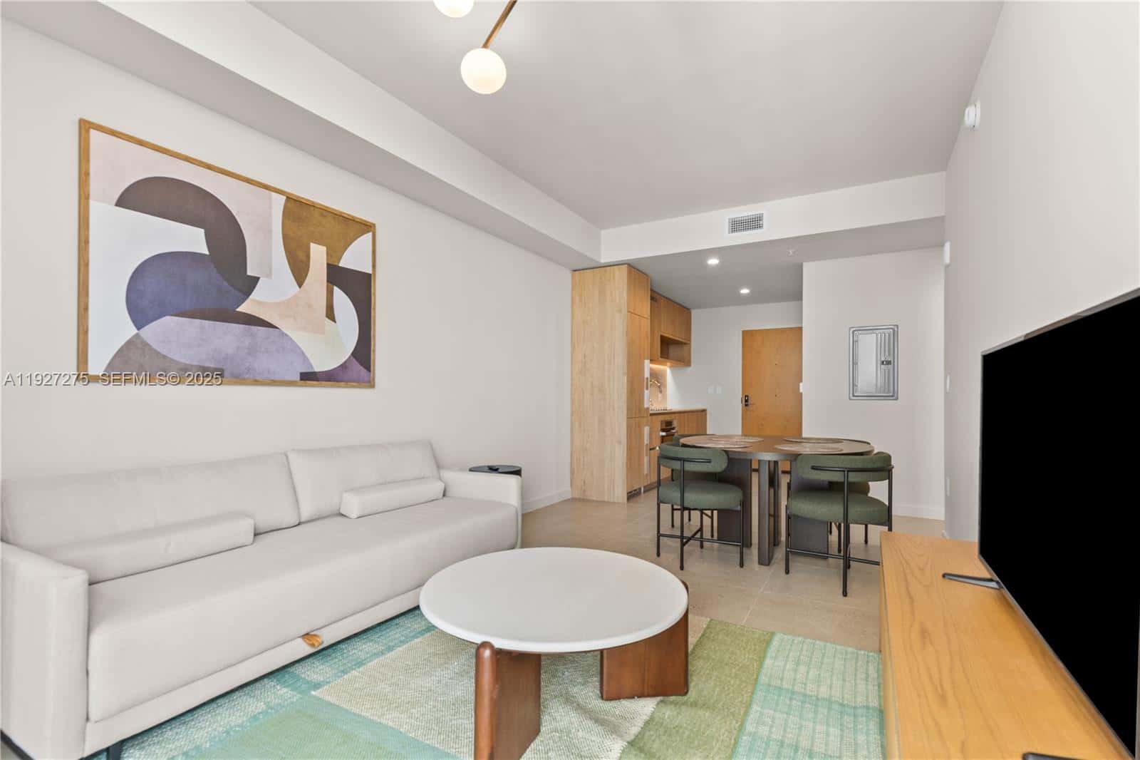 11 NE 6th St # 3213, Miami FL 33132