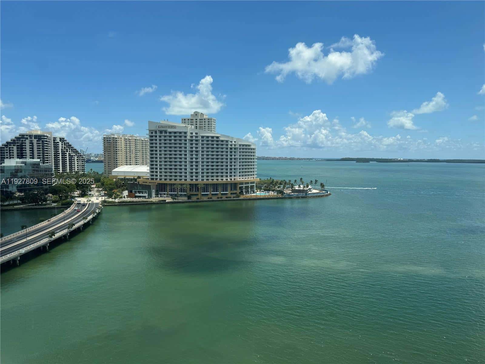 905 Brickell Bay Dr # B, Miami FL 33131