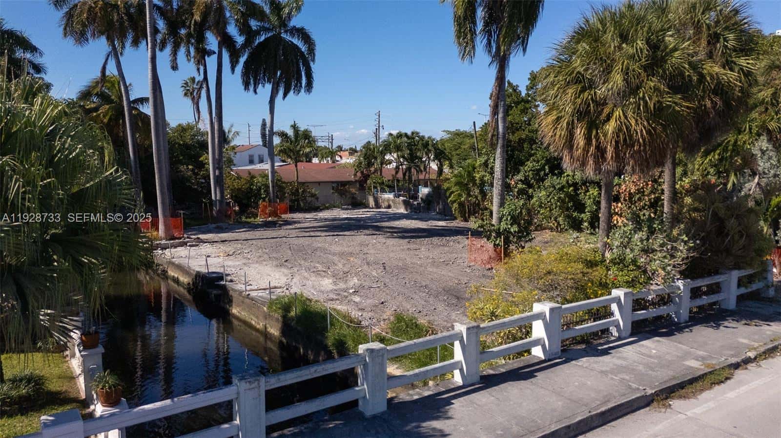 848 NW 18th Ave, Miami FL 33125