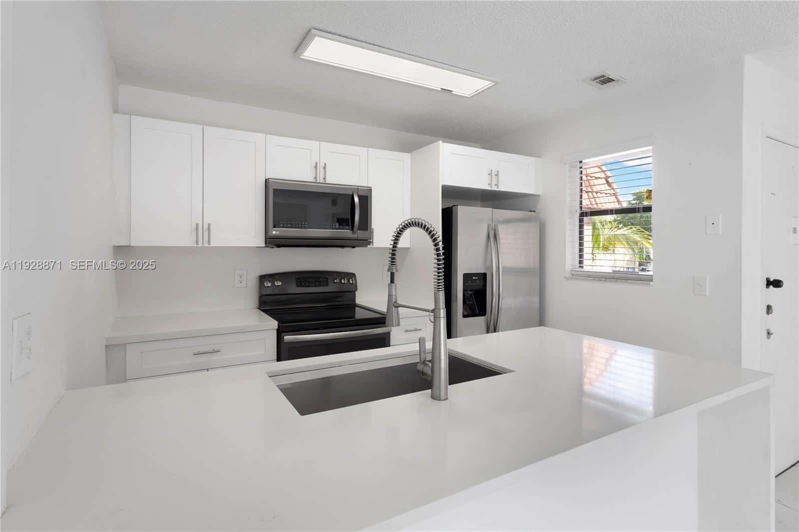 6580 W 27th Ct # 21, Hialeah FL 33016