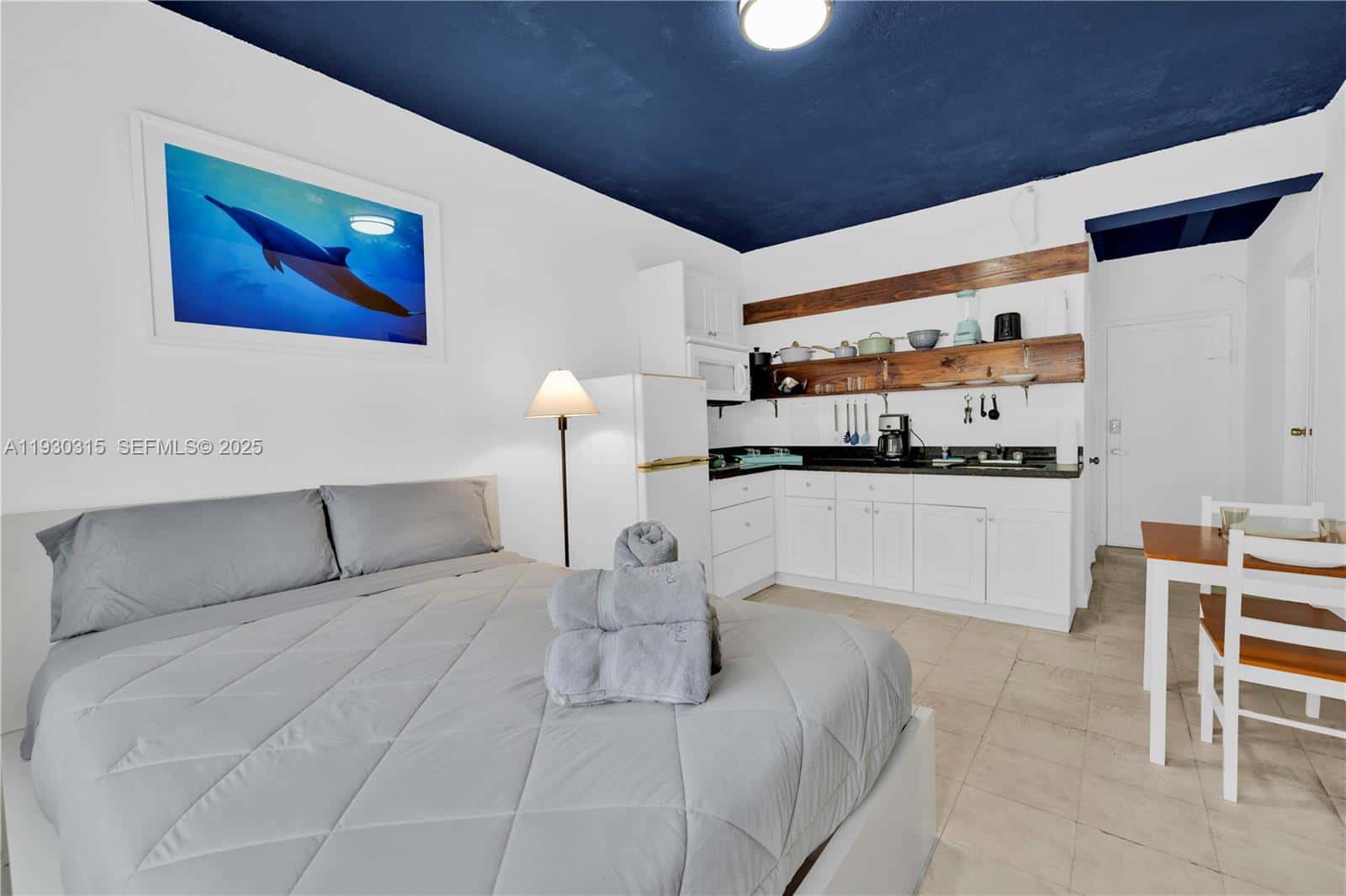 255 W 24th St # 302, Miami Beach FL 33140