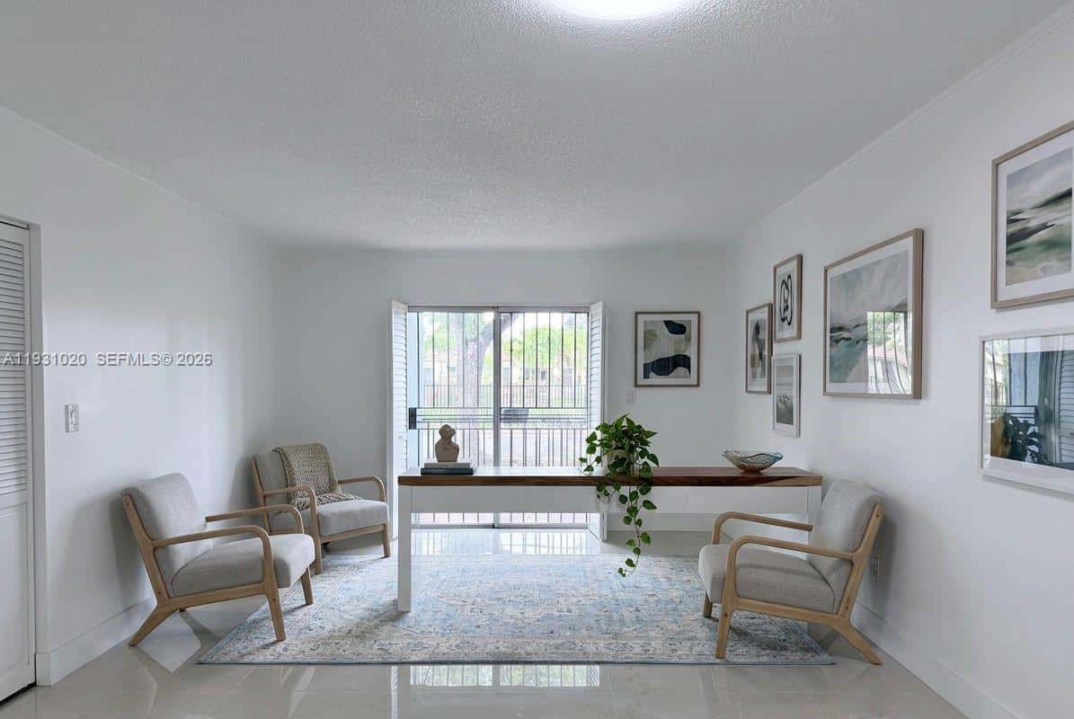 160 SW 30th Ave # 104A, Miami FL 33135