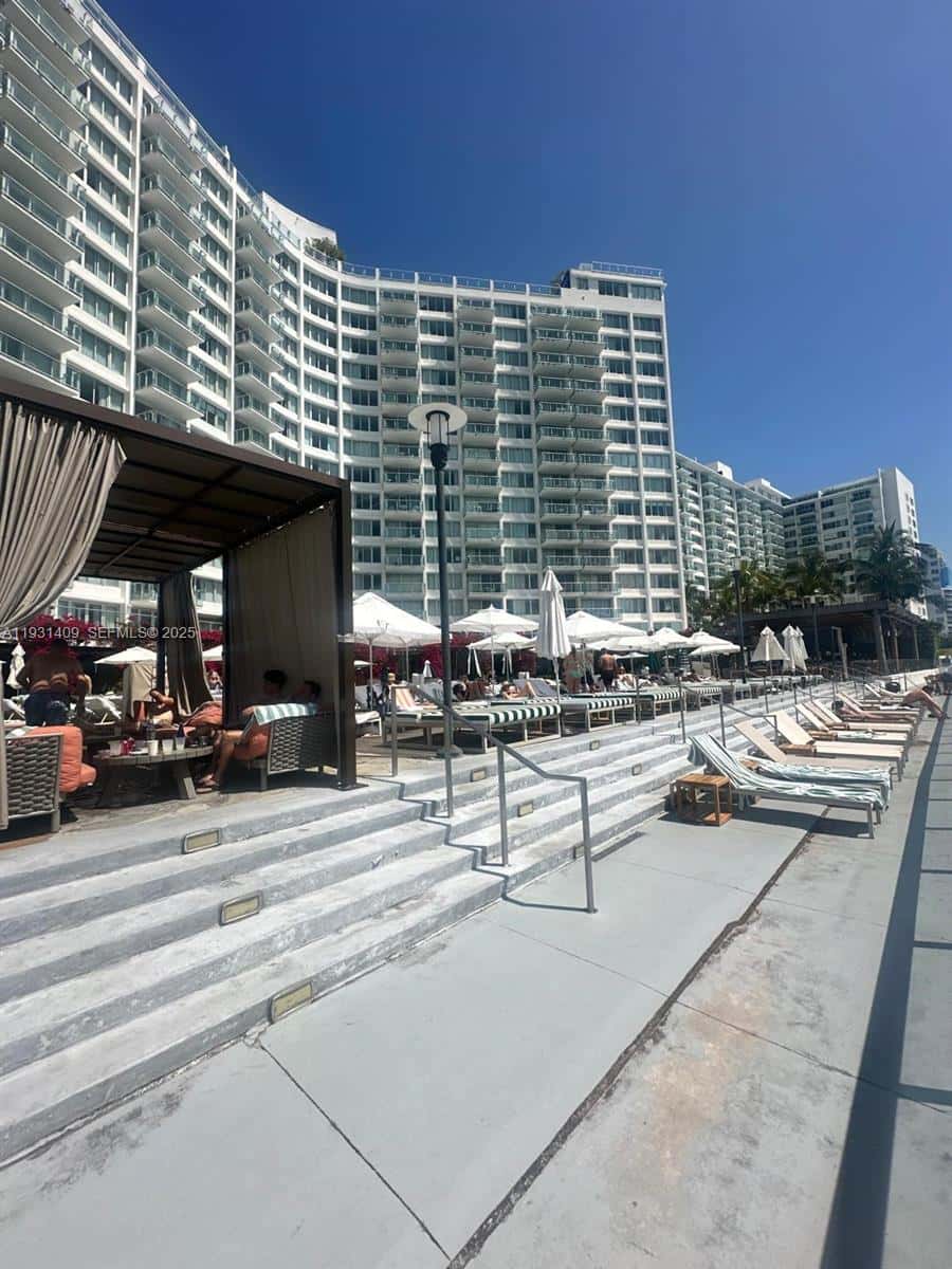 1100 West Ave # 1606, Miami Beach FL 33139