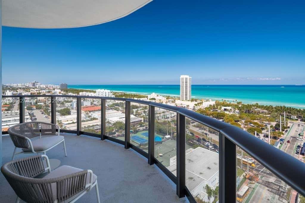 580 72nd St # 1712, Miami FL 33141