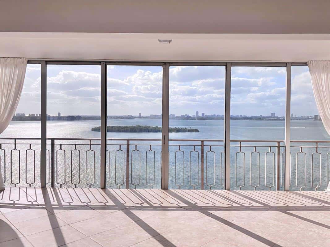 11111 Biscayne Boulevard # 1901, Miami FL 33181