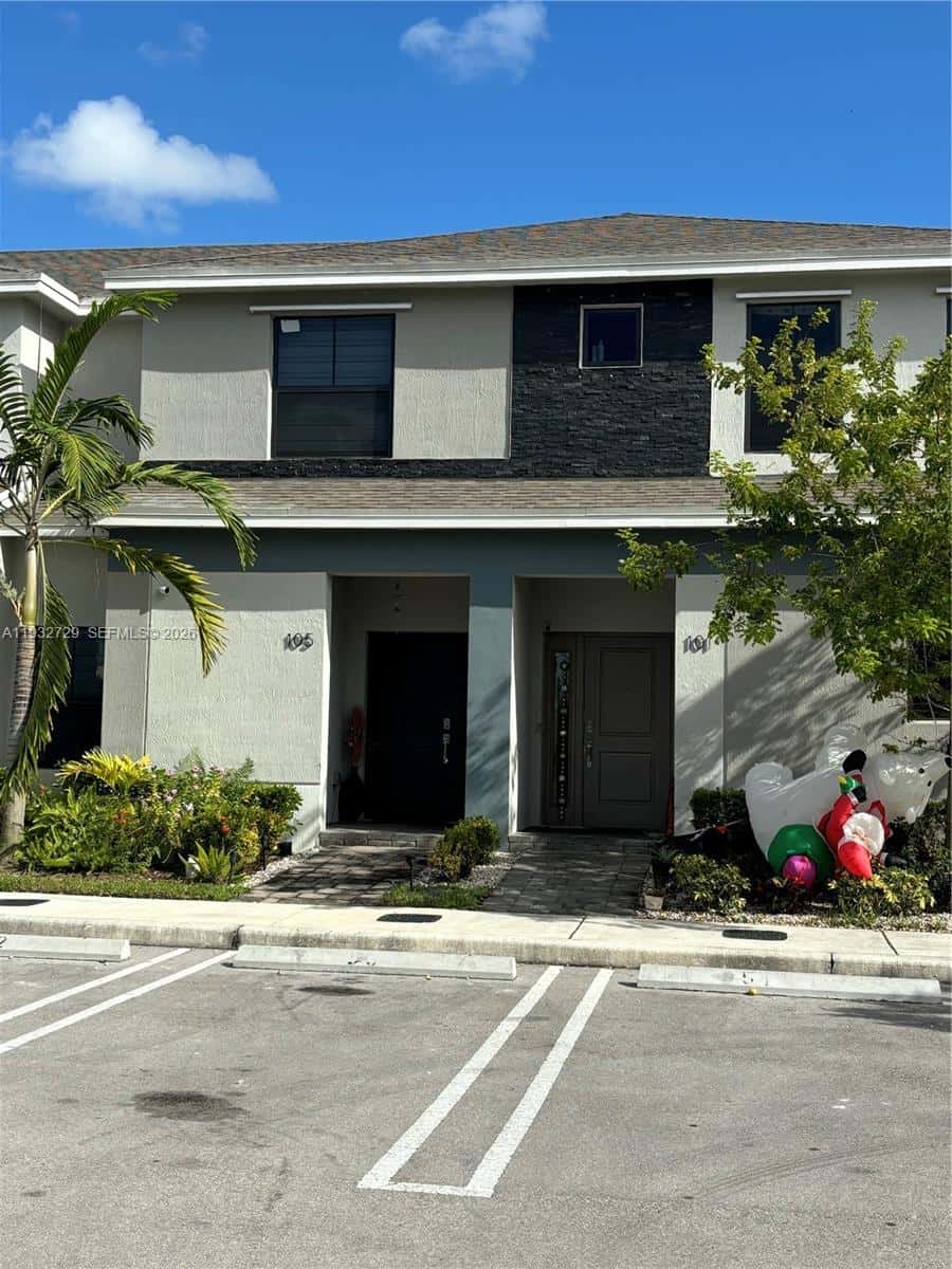 105 NE 3rd Ct, Florida City FL 33034