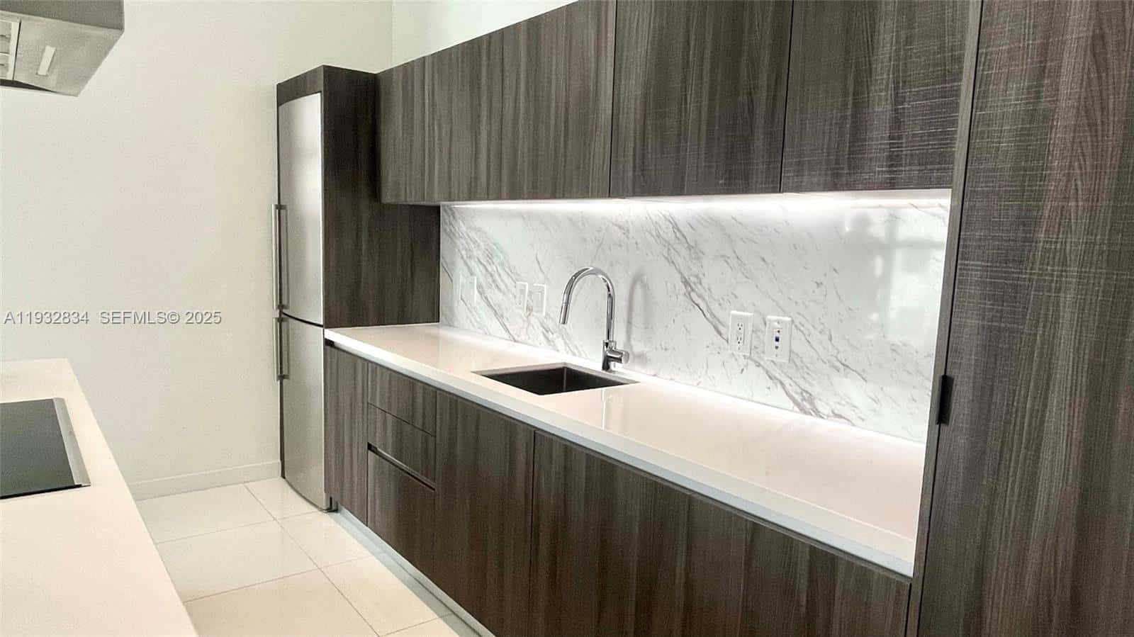 851 NE 1st Ave # 412, Miami FL 33132