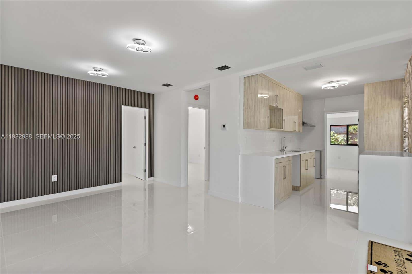 1640 NE 183 ST, North Miami Beach FL 33179