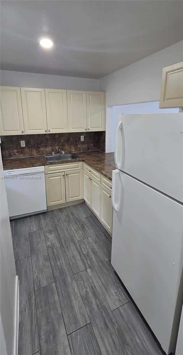 10820 SW 200th Dr # 412, Cutler Bay FL 33157