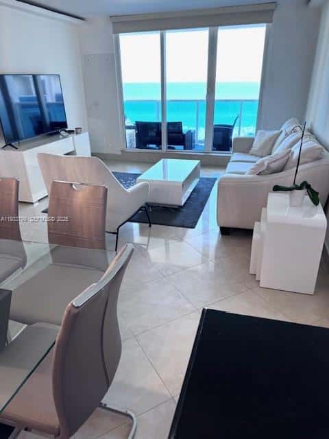 2301 Collins Ave # 1025, Miami Beach FL 33139