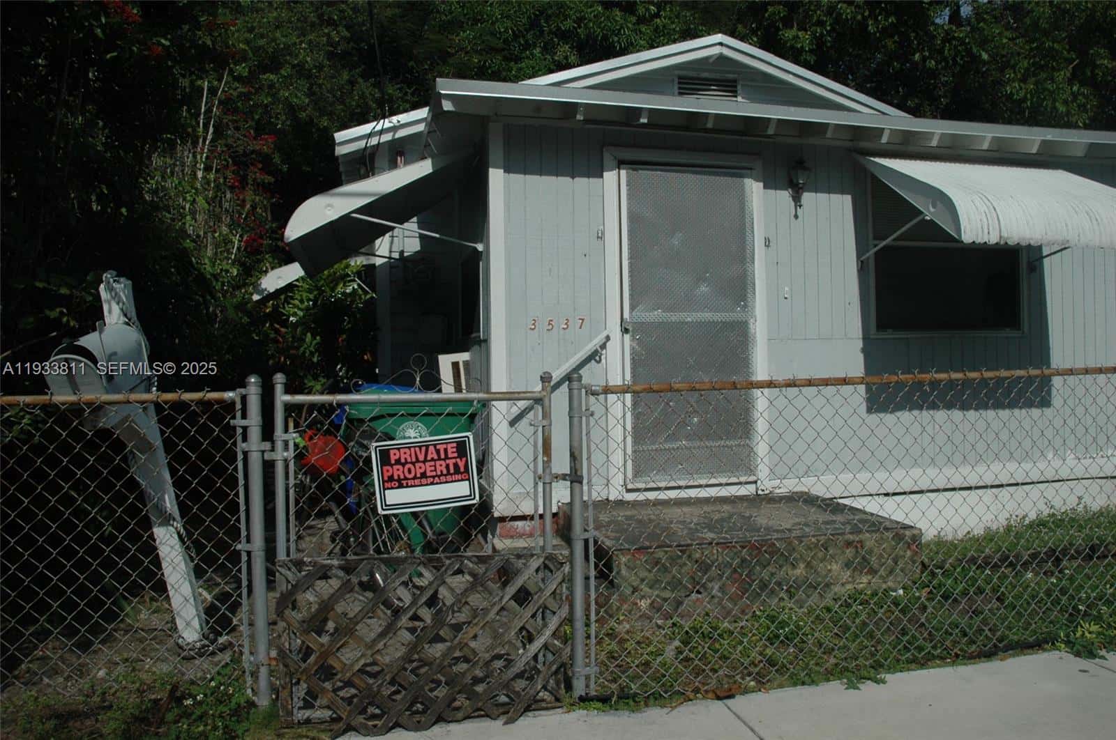 3537 Charles Ave, Miami FL 33133