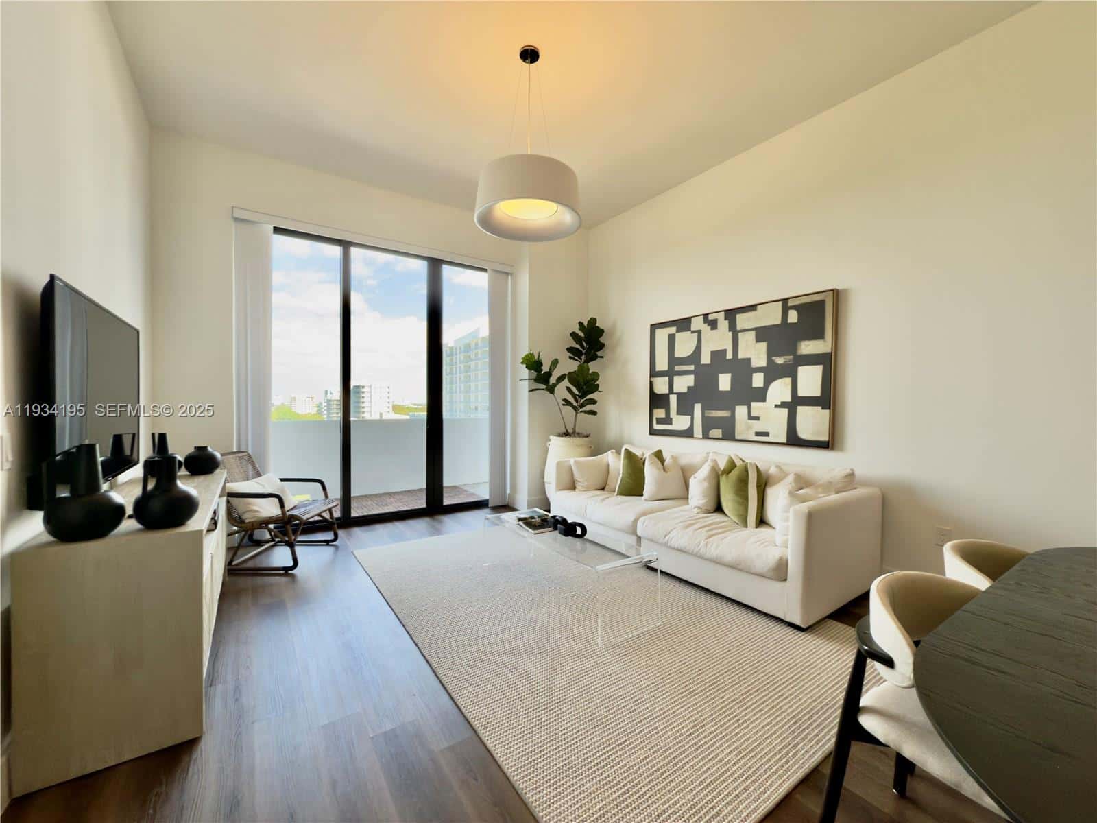2800 SW 27th Terrace # 0211, Miami FL 33133