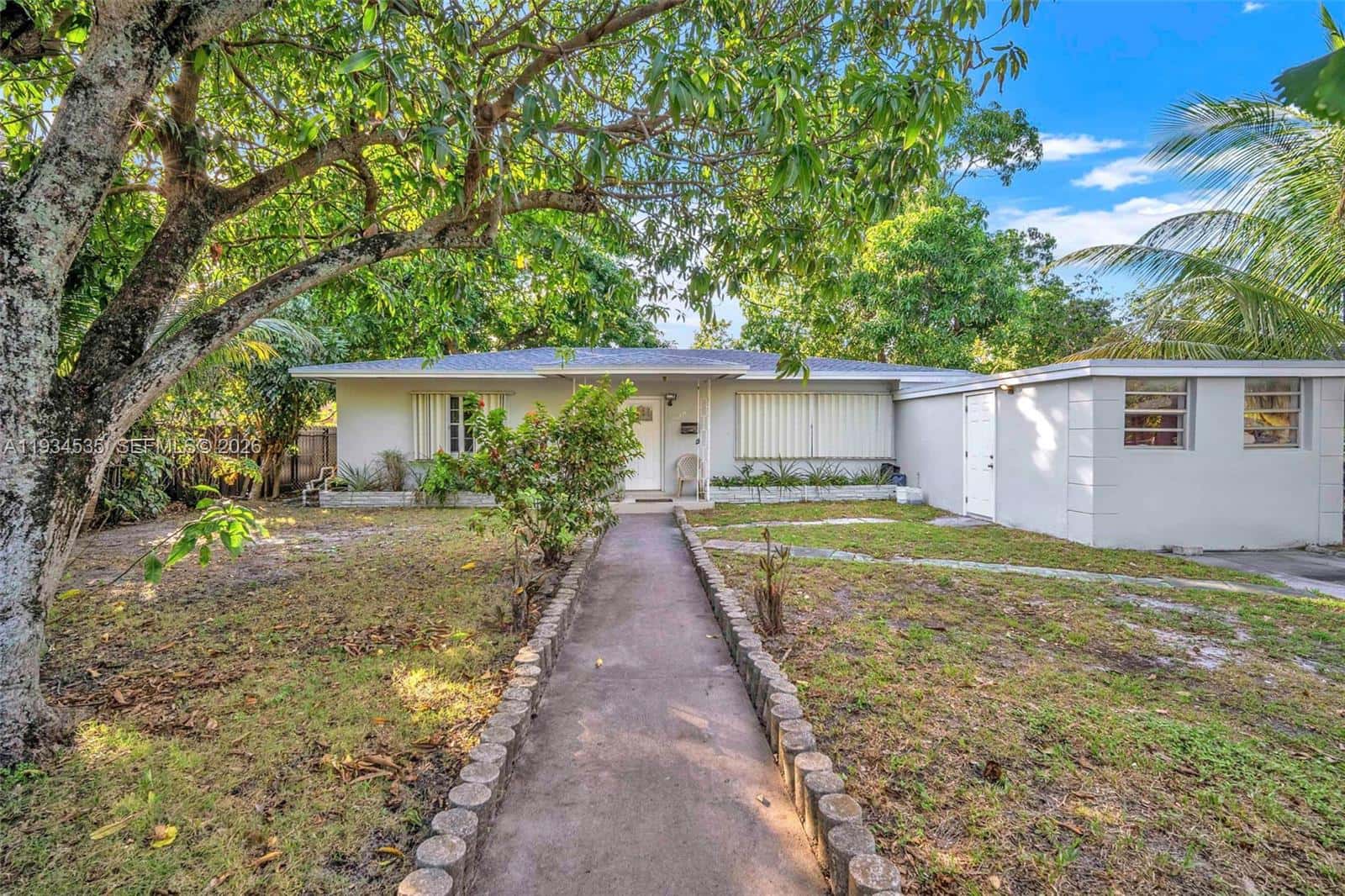 16234 NE 9th Ct, North Miami Beach FL 33162