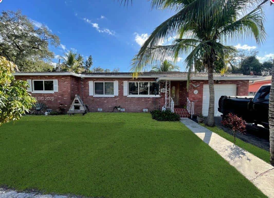 630 NE 165th St, Miami FL 33162